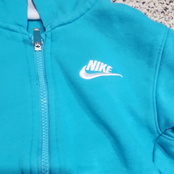 Toddler Nike Vibrant Blue Hoodie and Pants Set - Picture 4 of 12